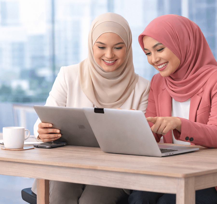 Women entrepreneurs collaborating